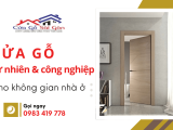 Nên chọn cửa gỗ công nghiệp hay cửa gỗ tự nhiên cho không gian nhà ở?